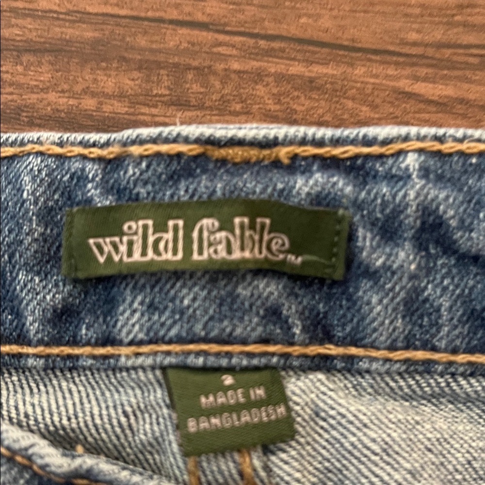 Wild Fable Dark Blue Ripped Jean Shorts Size 2 - Picture 2 of 2